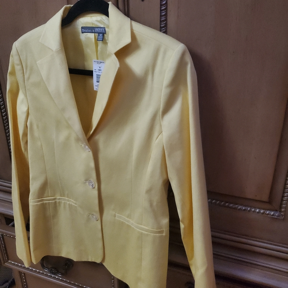 New never been worn - Tristan yellow blazer size